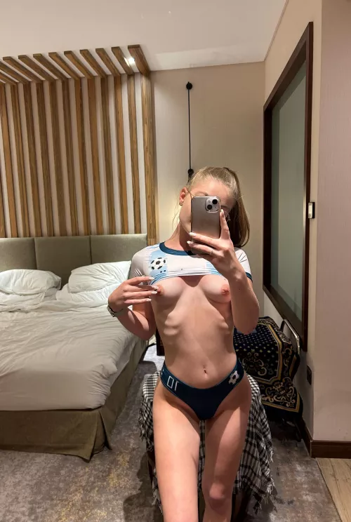 I've been good girl but I definitely enjoy being fucked like a bad one :)