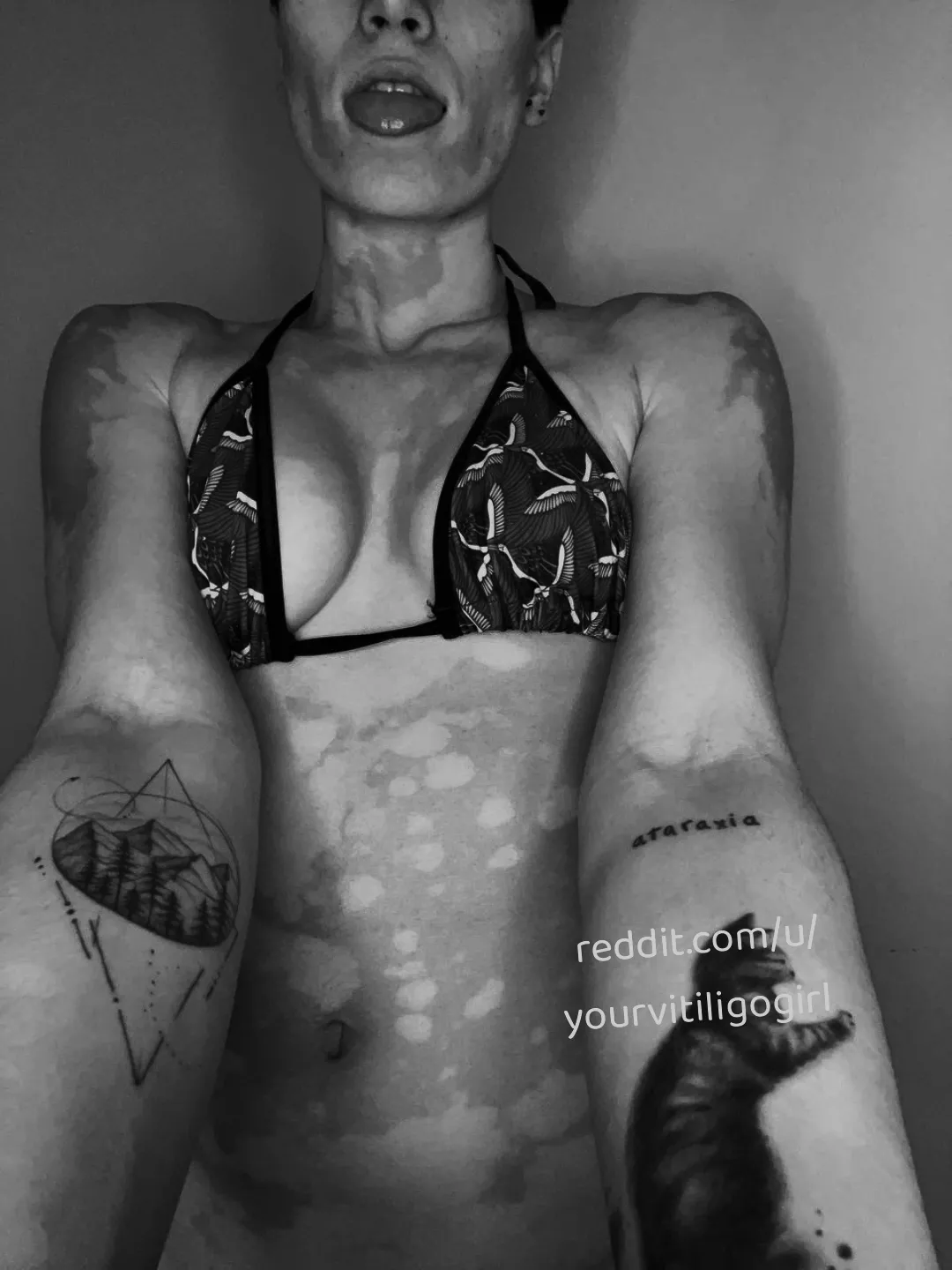 Join me in a swim race (f)