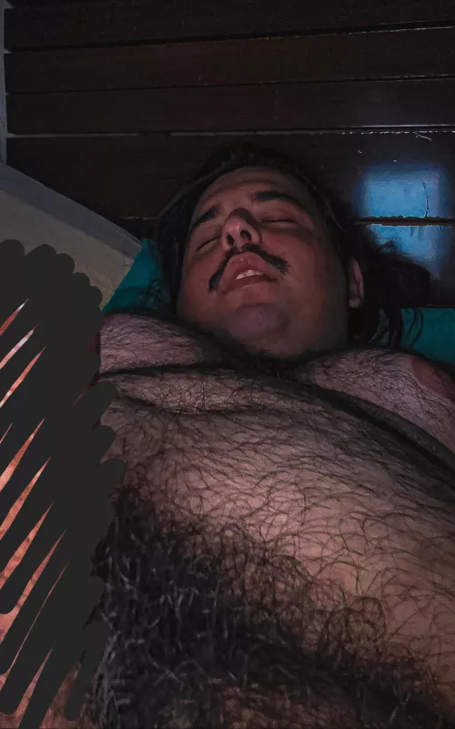 juat shaved off my beard🪒