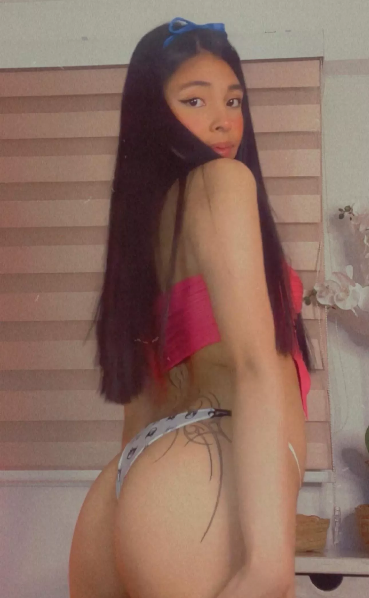 [missesmeralda] I’m online in few hours i wait for you daddy