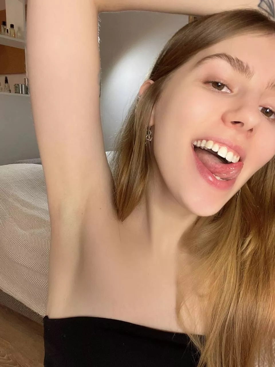 Mmm...My tasty armpits are waiting for your tongue