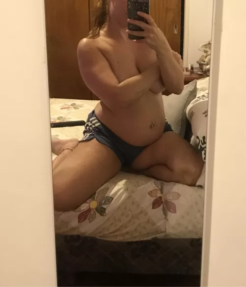 My belly can now rest on my leg 🤰