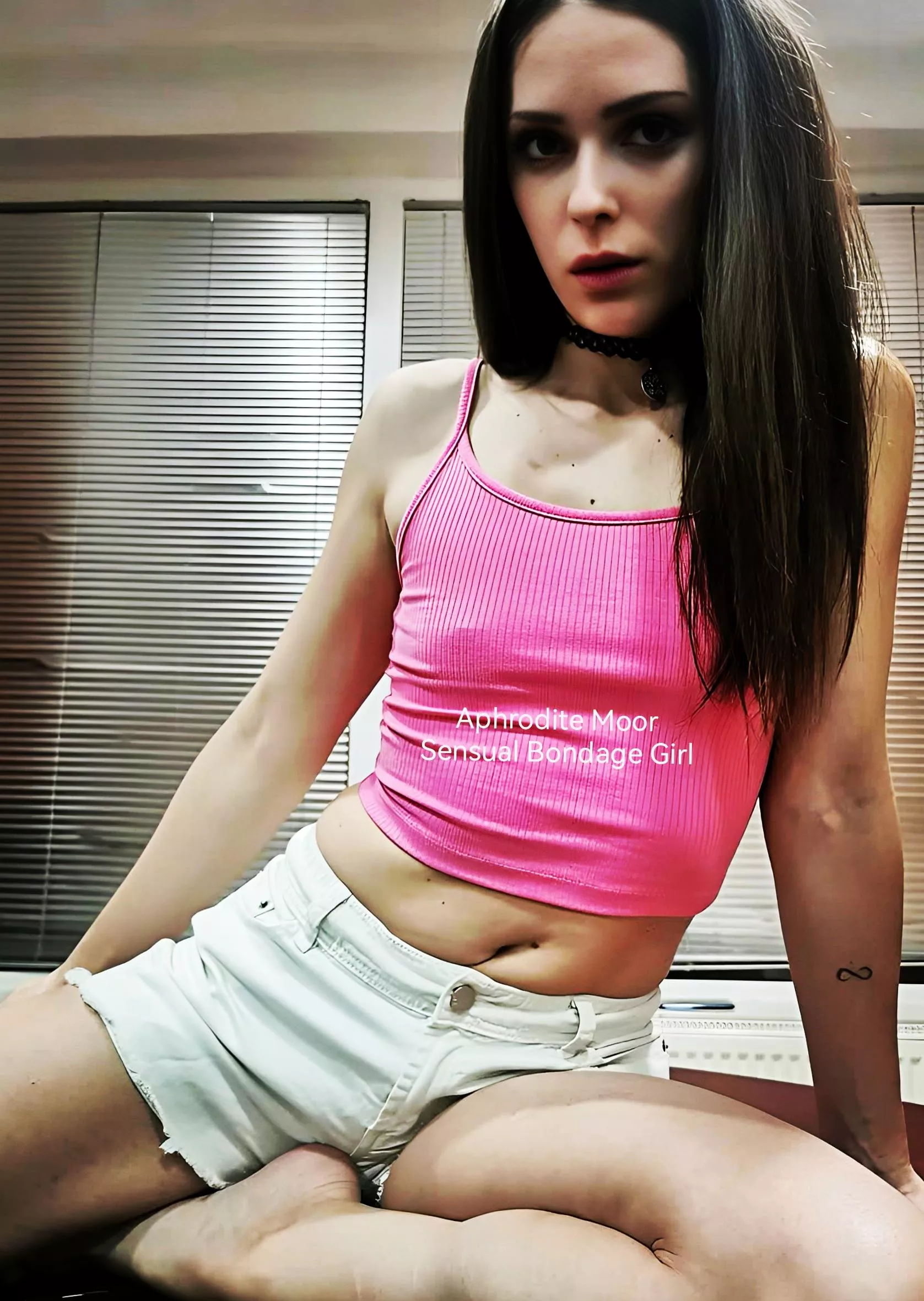 No Bra, Sitting at the Office Desk... Friday night 🔥