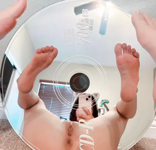 Not only will I happily be your valentine, but I’d also love to give you oral, cook for you, and clean up after we eat 😊💗