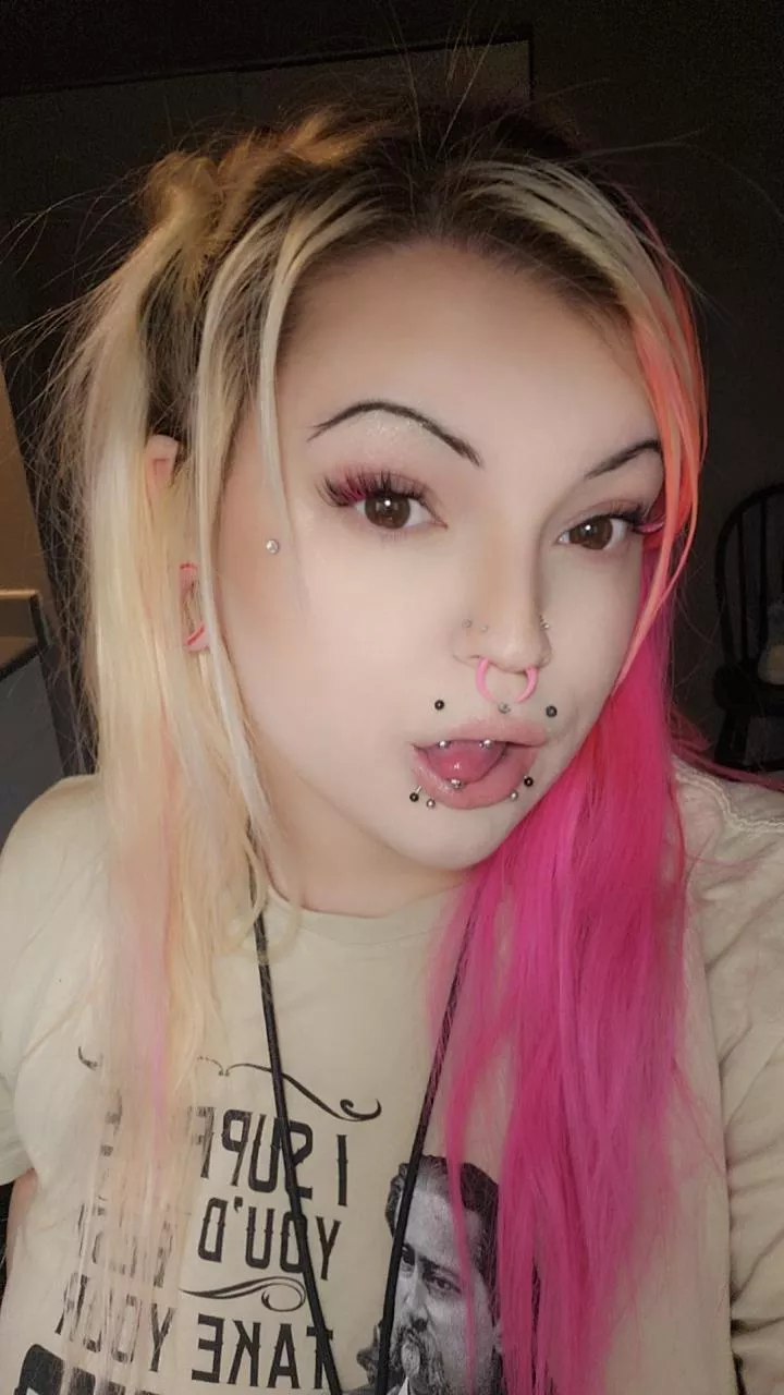 Rsady to obey me? 😈 [GFE] available, [OTH] things as well.