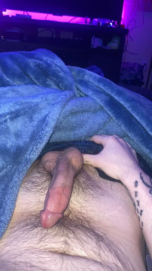 Someone doesn’t want to sleep yet 😉