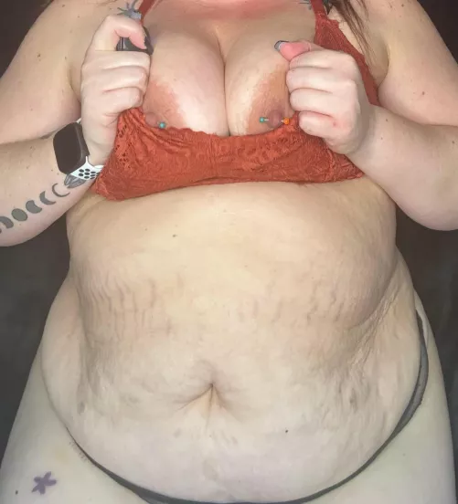 Spending my day in bed 😍