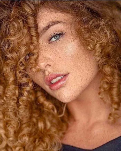 The curls, eyes, and freckles... I'm speechless.