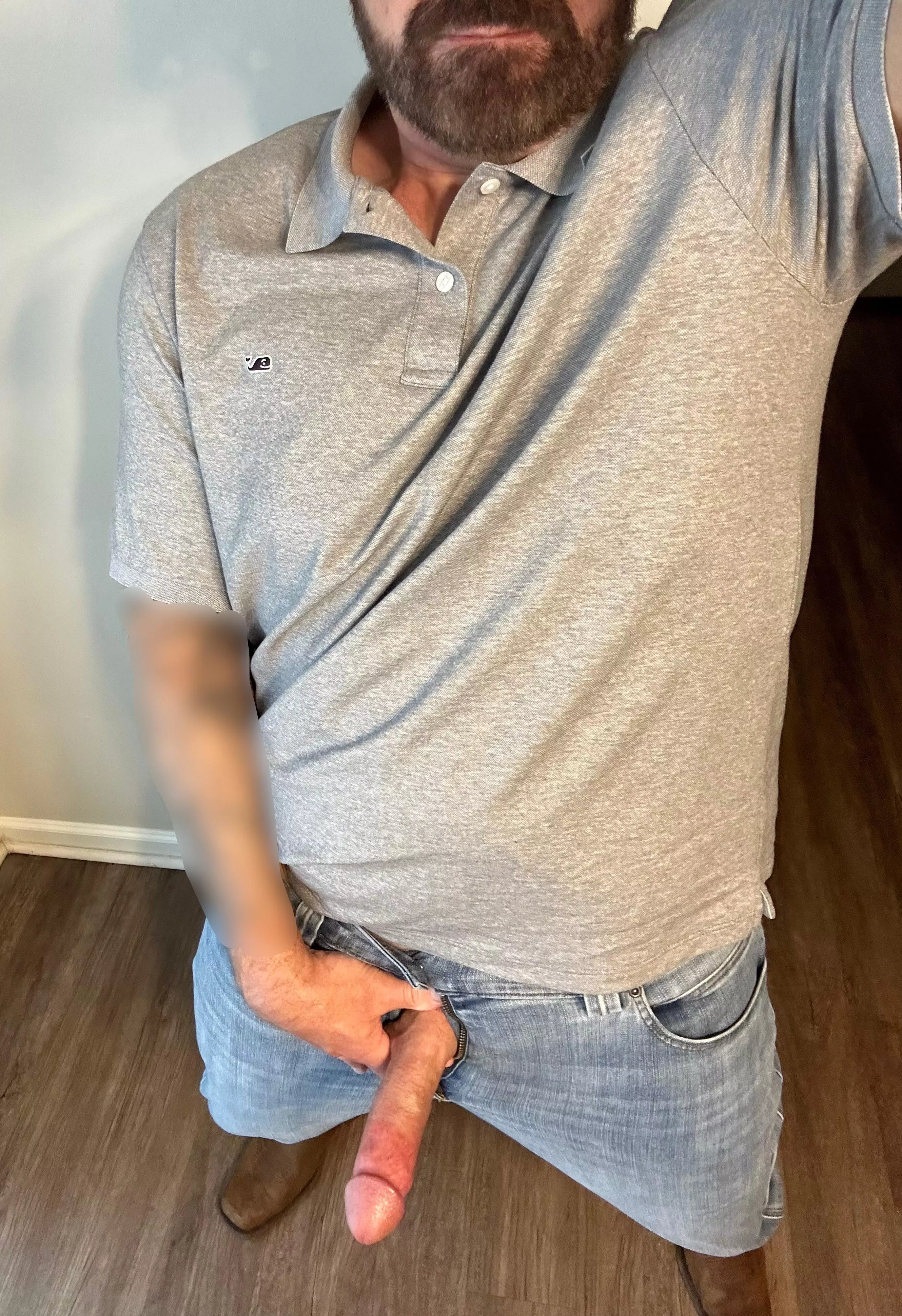This dad (48) is ready to go wild 😈