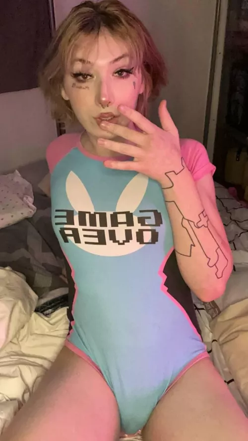 which one did you noticed first? my bulge or my face? 🥰