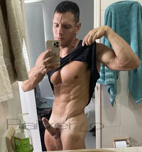 Who wanna play with my joystick ?🕹️ 🍆