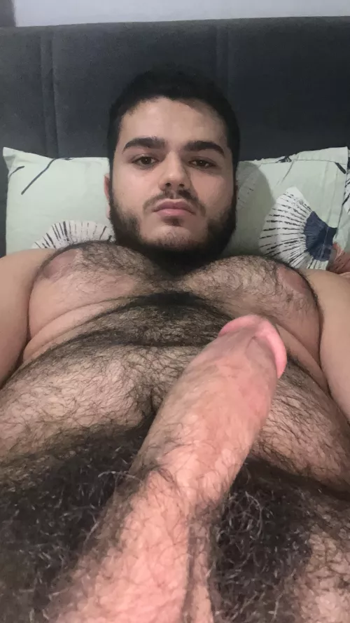 Who want to take my fat arab cock?
