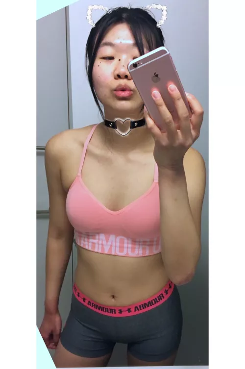Why does the aesthetic just work so well with Asian girls?