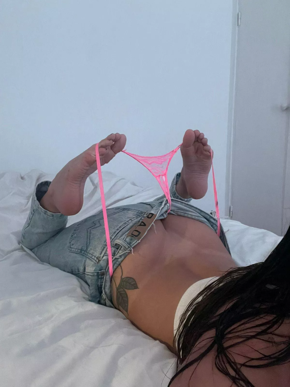 Yes! I can make my thongs rip with my feet