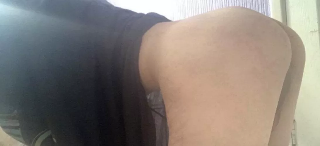 18m bottom from accringtom lancashire uk looking for meets, love big dicks and rough men😋 dms open