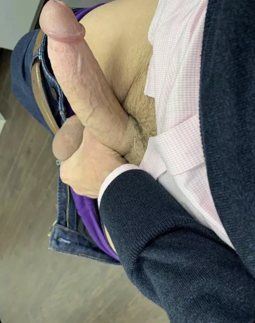 (54). Didn’t work hard today until I got off. Put in an application if you want ?