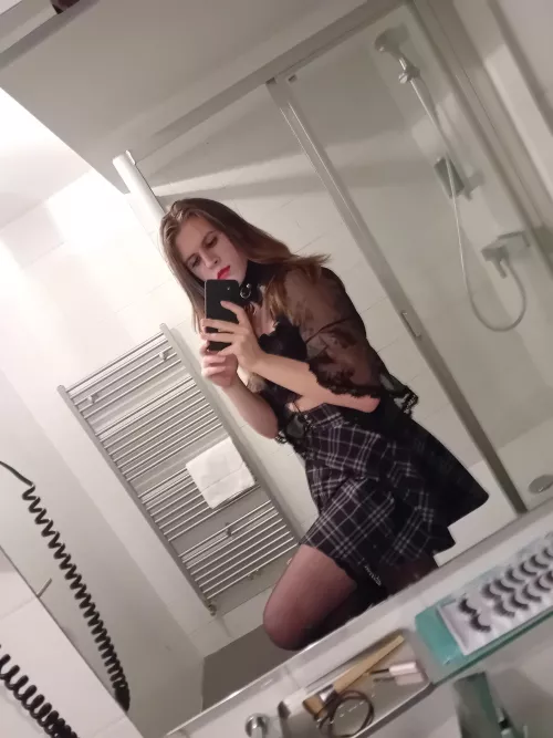 All dolled up 🥰 My date is waiting for me in the bedroom 😈