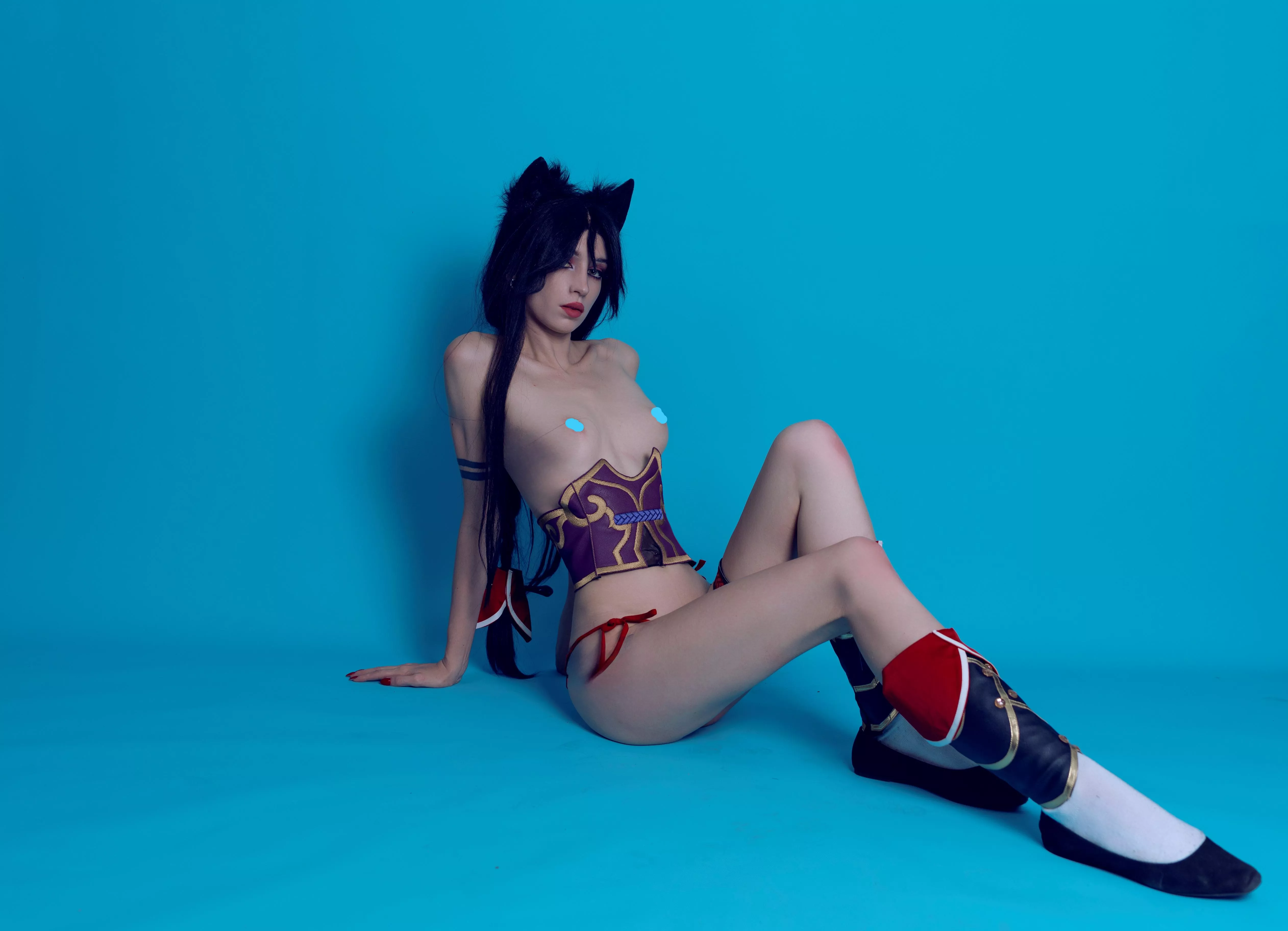 another Ahri cosplay for you guys ^^(by lunedcrevan)