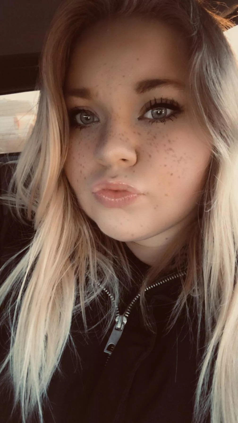 another selfie , everyone was so kind to me on my last post on here :)