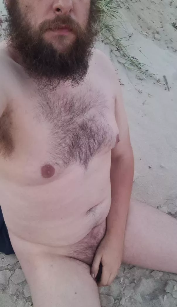 Any 1 wanna see my nudes?