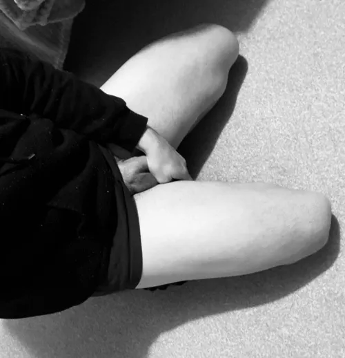 BWC on my knees, wanting to explore my submissive side