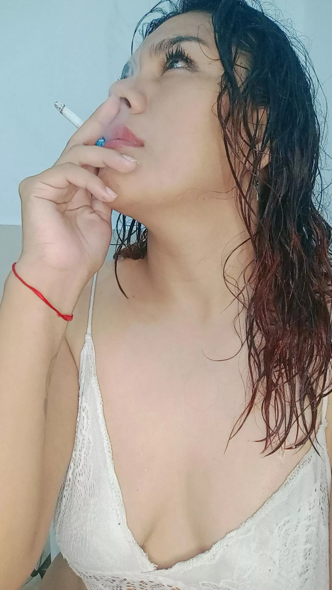 Can I smoke while you cum in my mouth?💋🚬