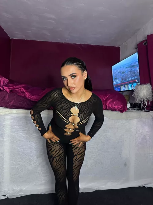 do you like me in black?