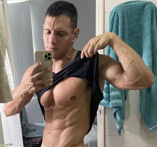 Do you like my veiny forearm?