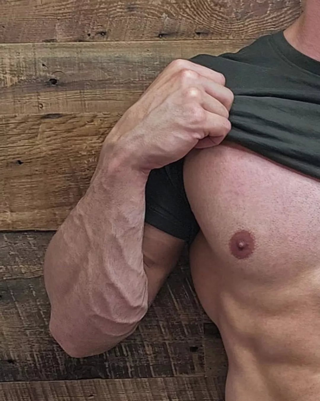 Do you like veins 😏..?