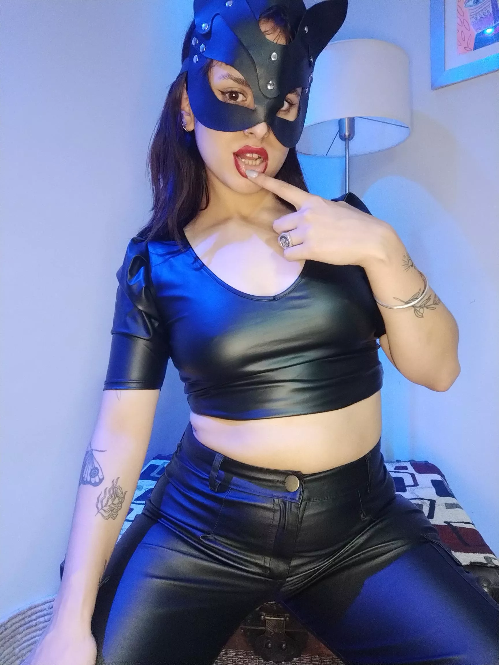 Do you want to lick or touch ?