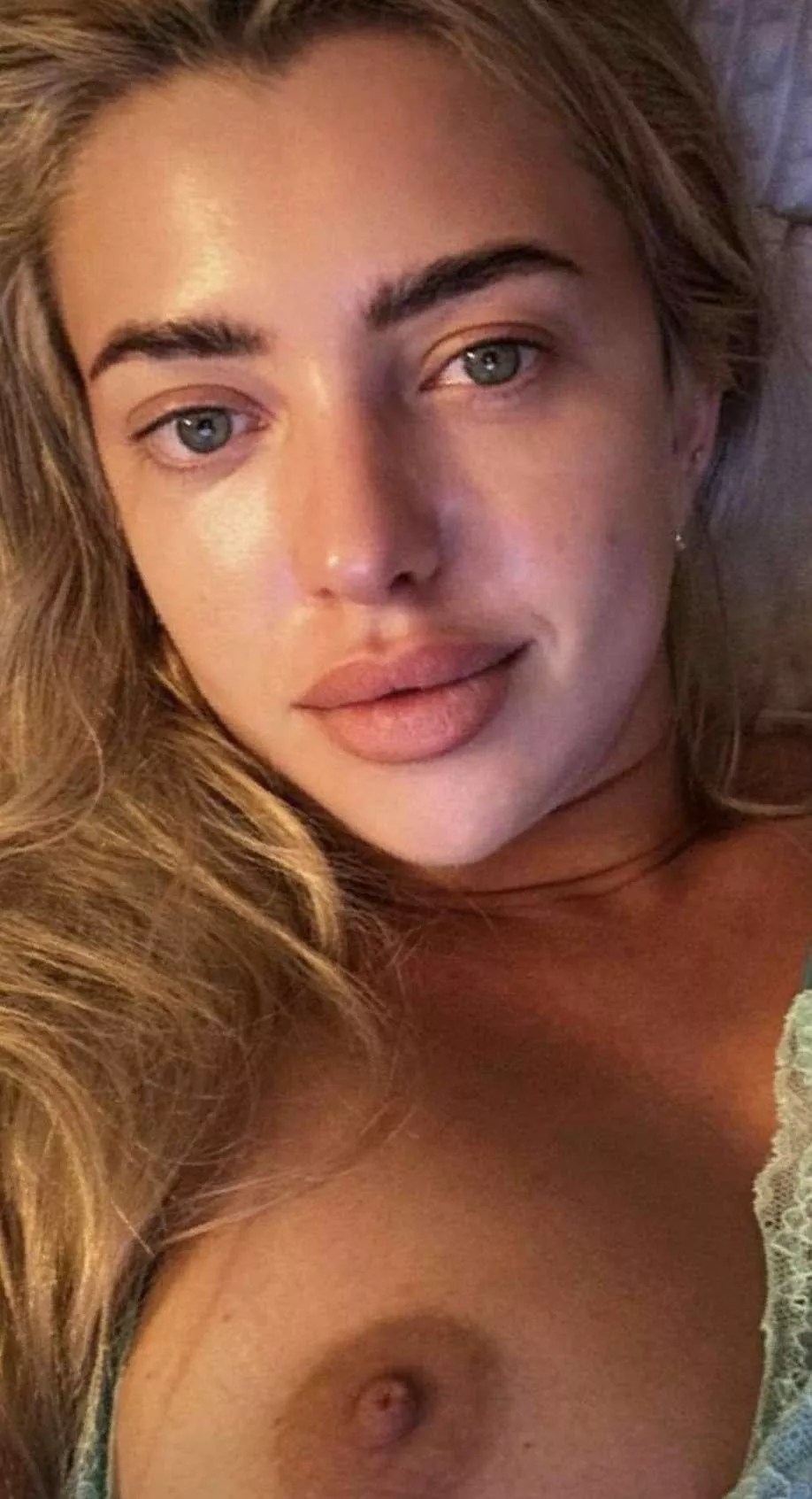 every evening I will send you a naked selfie