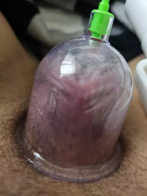 [f] You all loved my pumped pussy so much last time. Stay tuned to how long I pump for this time. 😍😍🤤