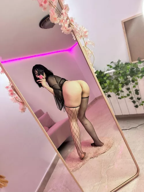 Feeling super sexy in this!