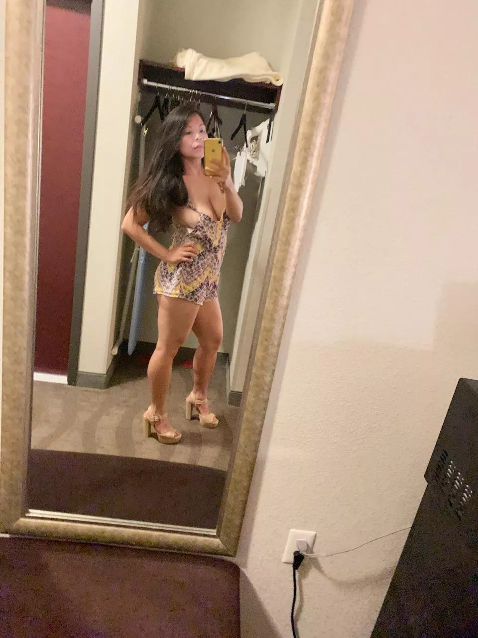 😈😘 Filipina MILF?