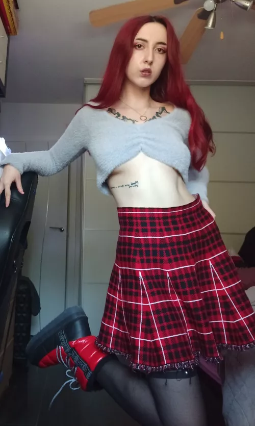 Fluffy soft croptop!