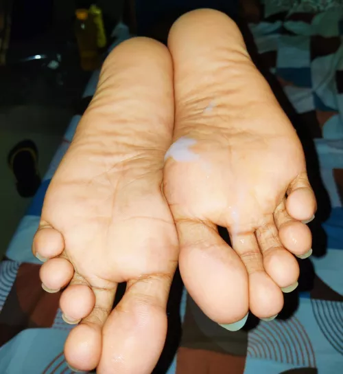 Get to your job cucks, clean my Indian paws which were glazed by my FWB. Make sure to clean it up throughly while you stroke your beta cocks. I know you want to, don't resist.