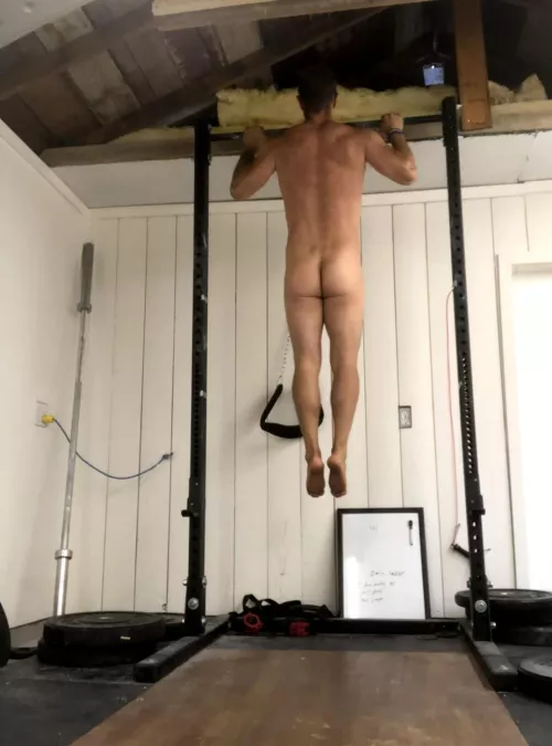 Getting some pull ups in (m)
