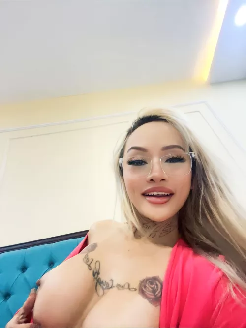 I bet we asian girls are built for breeding 😊😏