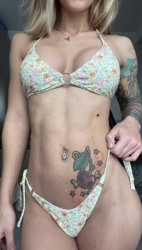 I bought a new bikini 👉👈