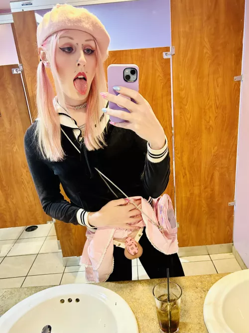 I can’t believe I keep ending up at bars locked in chastity and dressed like a girl! At least I get lots of compliments and drinks from dominant men~