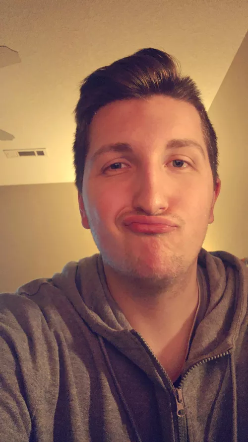 it's a rainy day here in Kentucky, but it isn't dreary! Been playing some video games! 🎮 Hope everyone has had a great start to their week :)