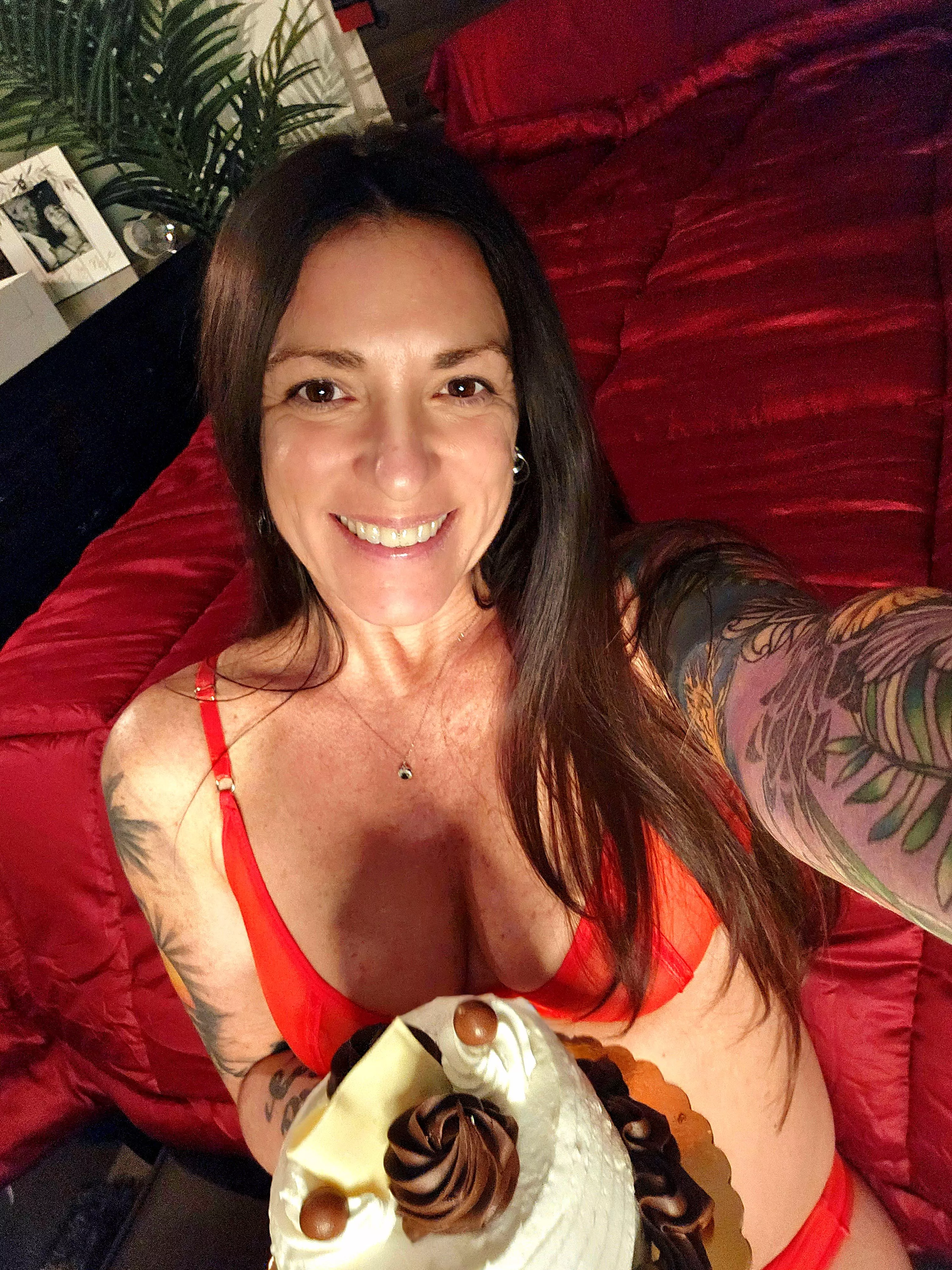 It's my cake day. Cum celebrate with me 48F