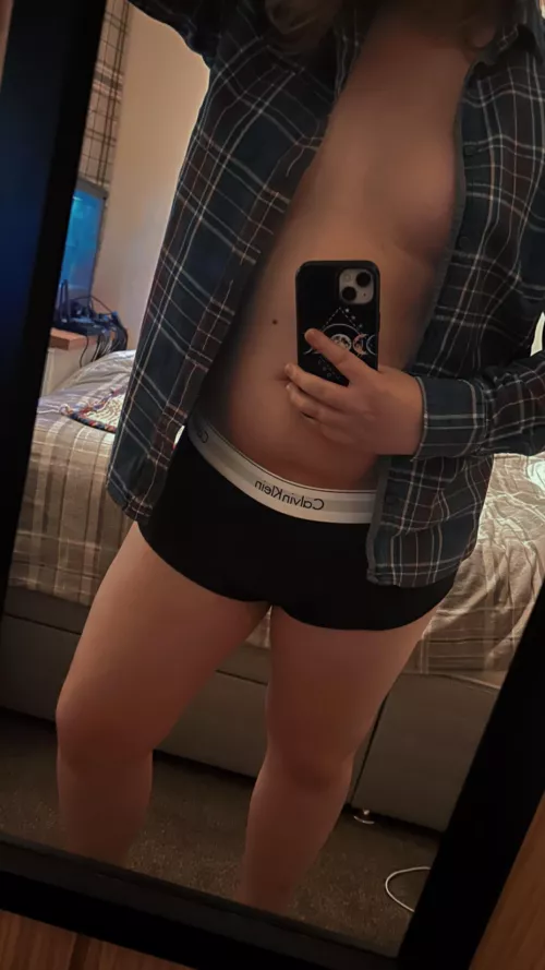 Long time lurker, first time posting. Be nice ^^