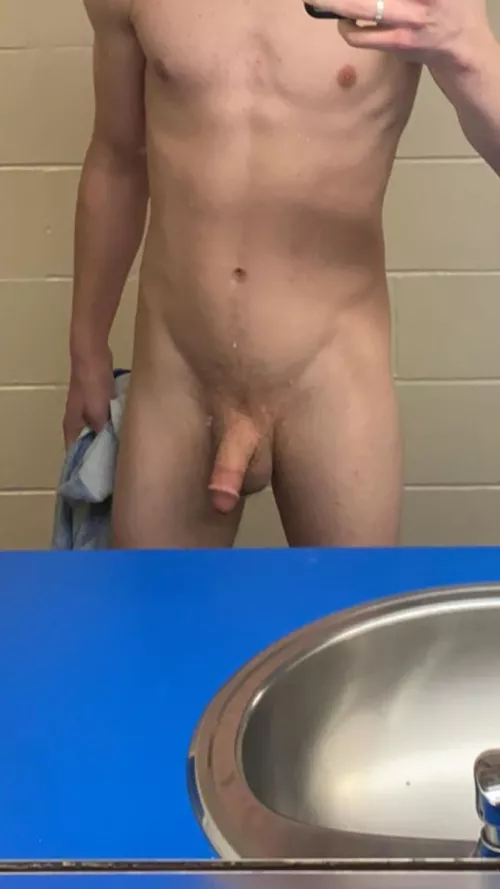 Mirror pic between sauna sessions