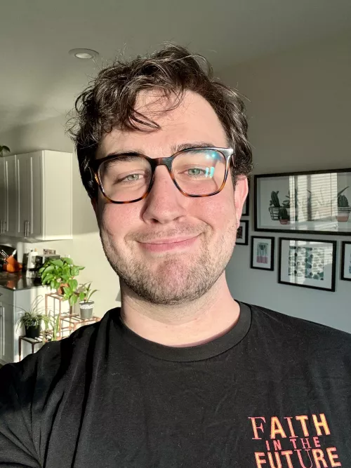 now accepting boyfriend apps :)