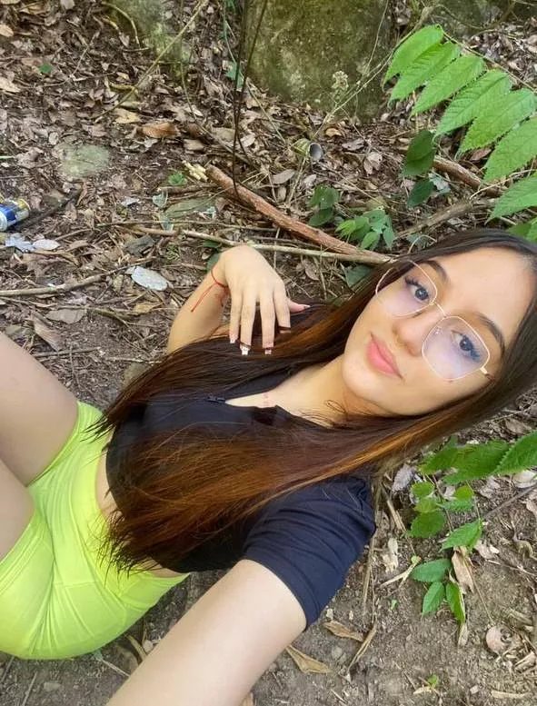 o you think I look cute in this top?