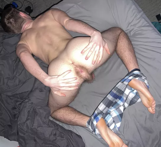 Perfect pose to turn the bros on 😉