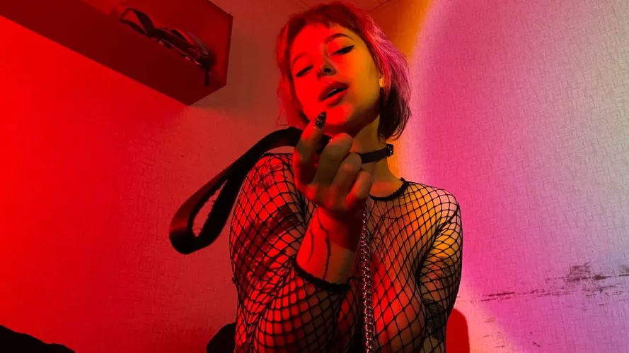 Say yes if you wanna fuck me as your own slave