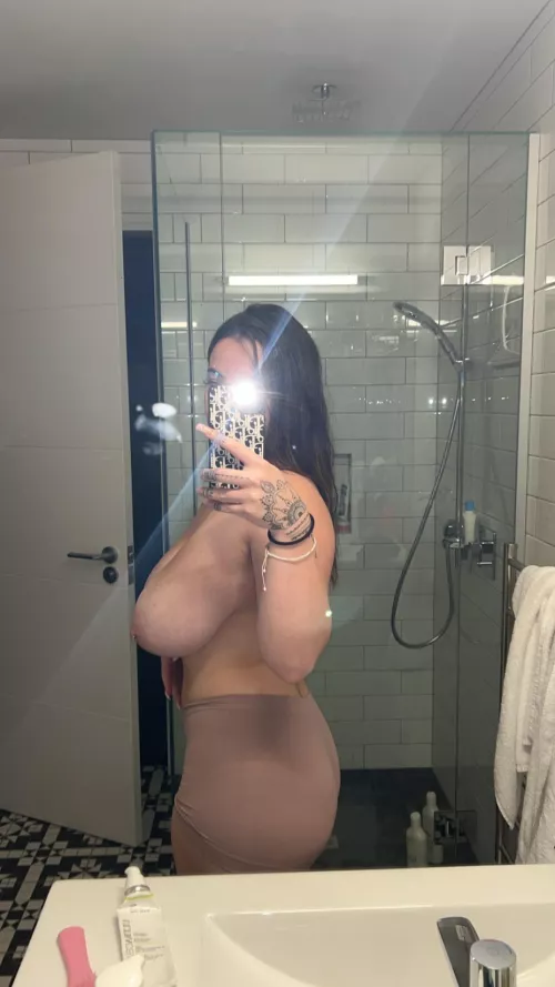 Side view of my saggy tits