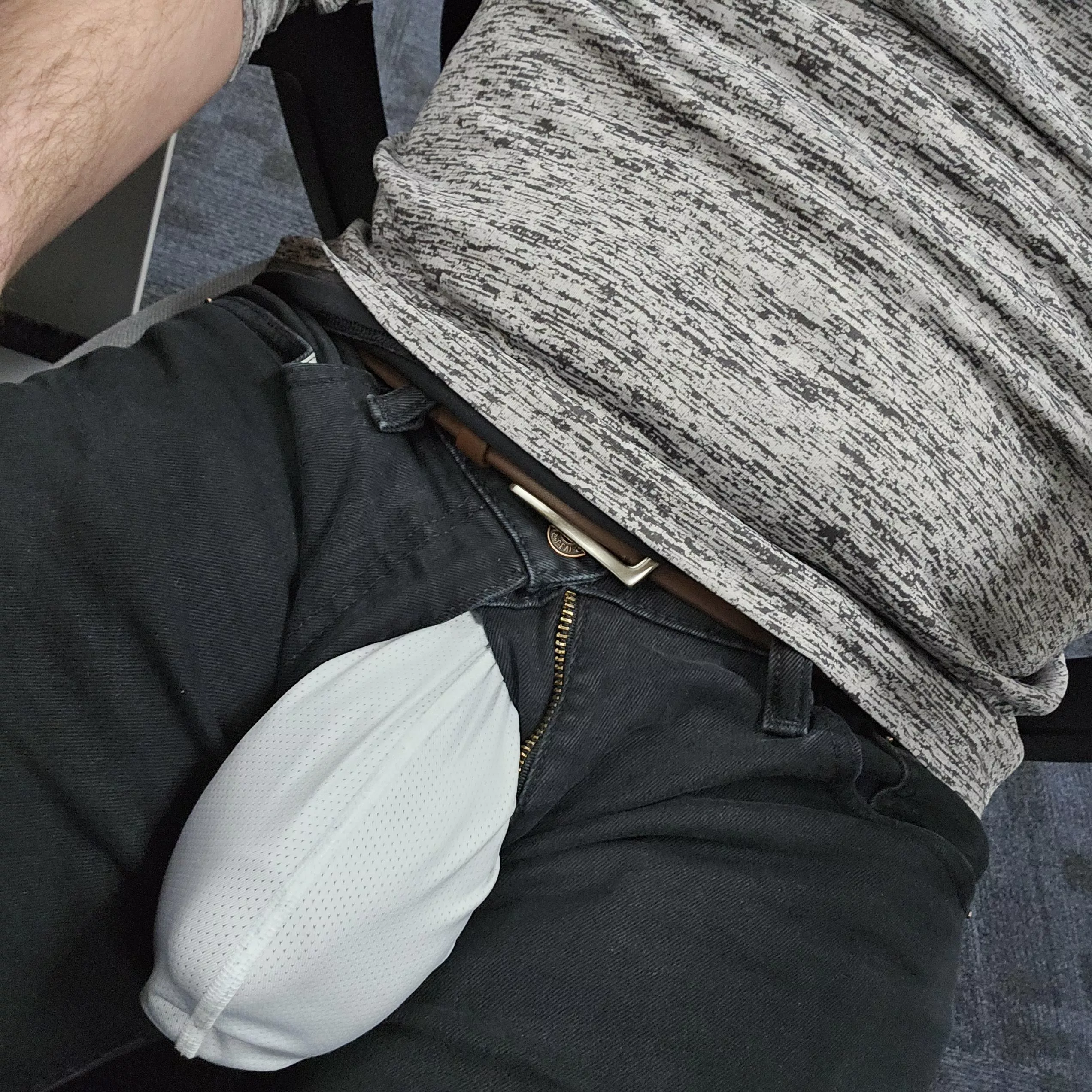 The only solution when your pants are too tight 😅